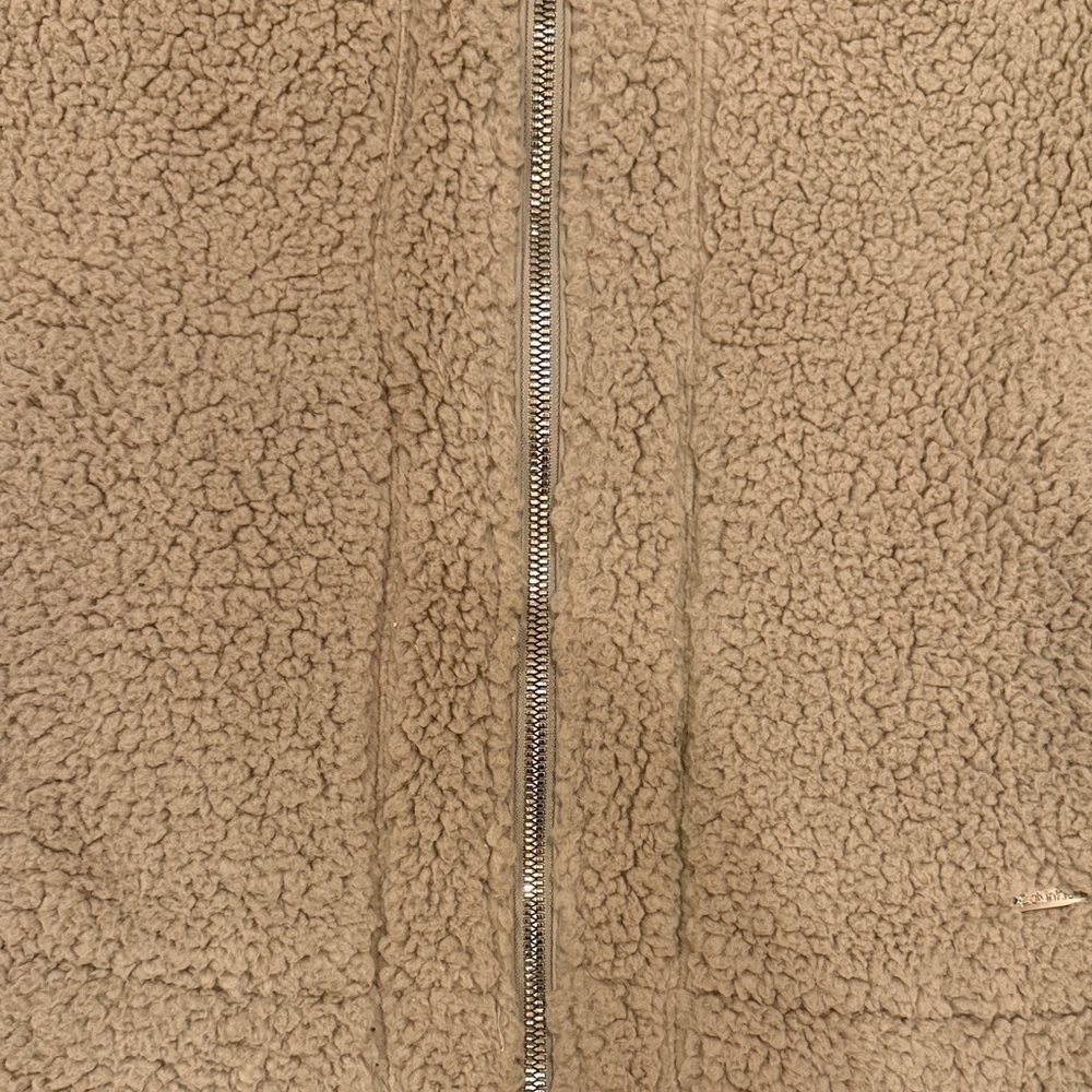 Calvin Klein Women's Tan Sherpa Vest - Picture 6 of 7